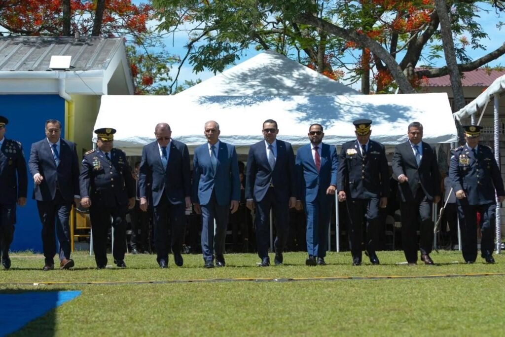 Presidente Nasry Asfura preside histórica ceremonia de ascensos y condecoraciones de la Policía Nacional ascensos1